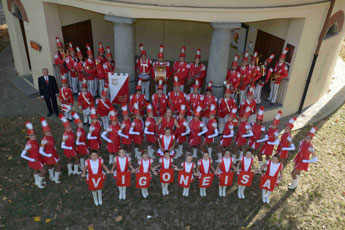 La Vigoneisa Banda Folkloristica con Majorettes APS