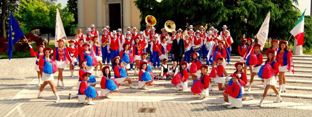 Music Show Band & Majorettes